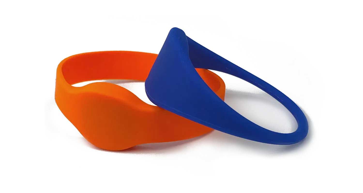 Waterproof RFID resort wristbands in silicone and fabric